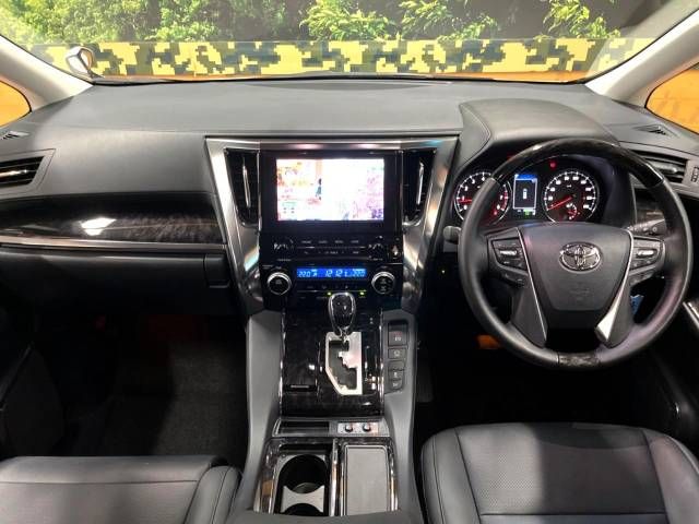 Toyota ALPHARD 2022-02 182395-1