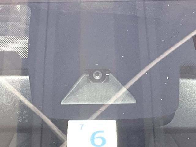 Toyota PRIUS 2018-06 21104-2