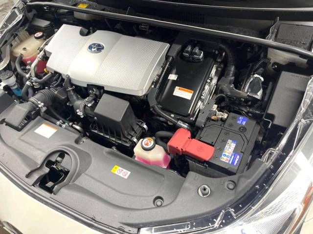 Toyota PRIUS 2018-06 21104-18