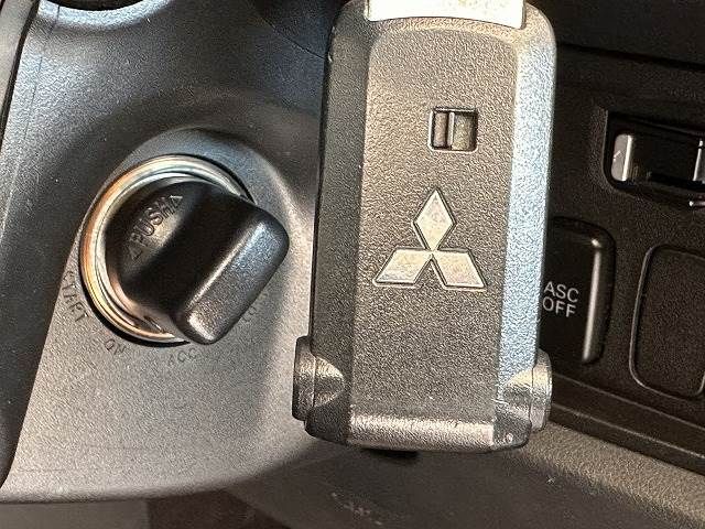Mitsubishi DELICA D5 2010-07 9024-8