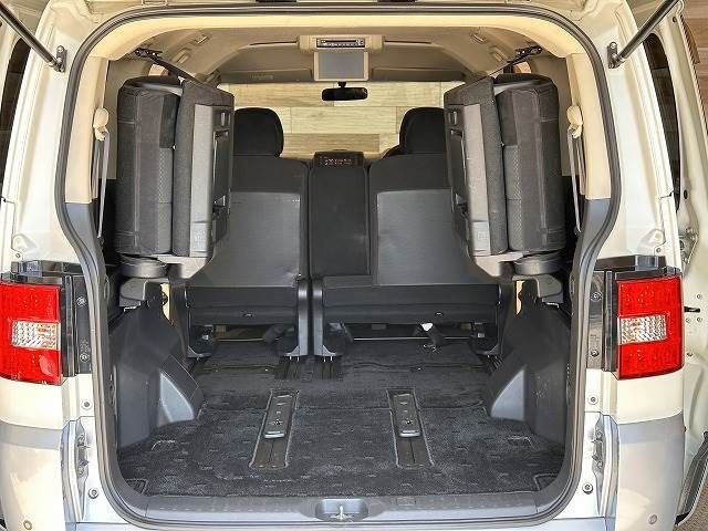 Mitsubishi DELICA D5 2010-07 9024-11