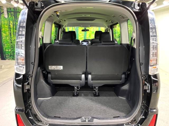 Toyota VOXY 2014-02 13923-10