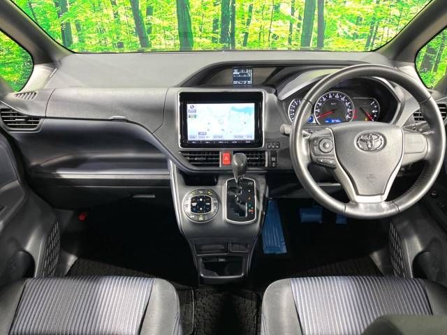 Toyota VOXY 2014-02 13923-1