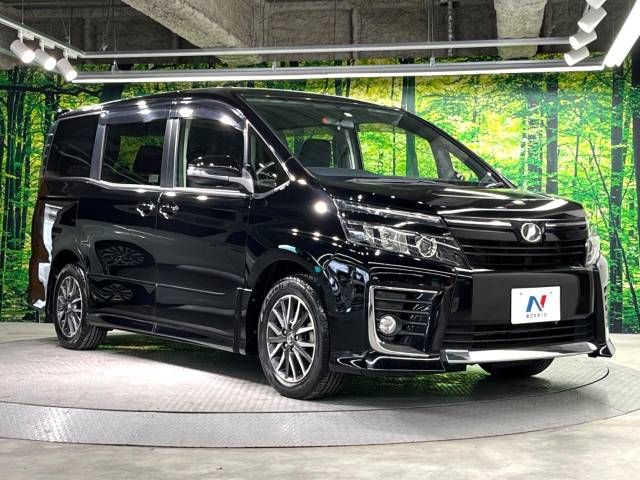 Toyota VOXY 2014-02 13923-16