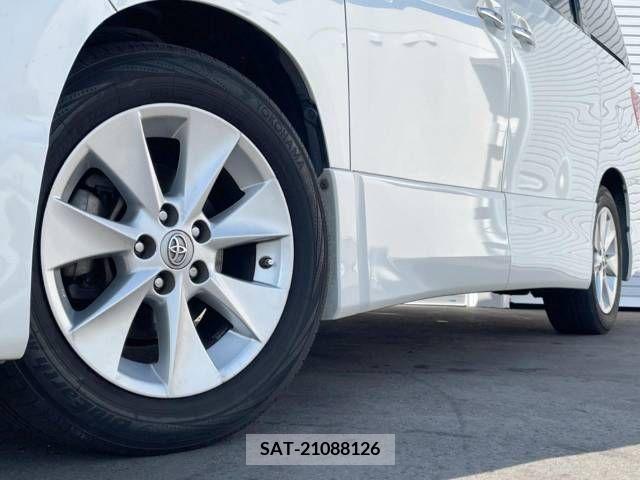 Toyota ALPHARD 2011-08 389044-11