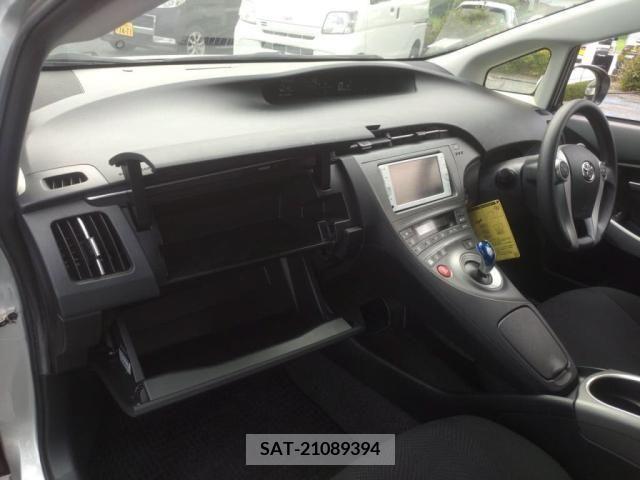 Toyota PRIUS 2013-07 351440-21