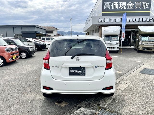 Nissan NOTE 2018-03 17180-7