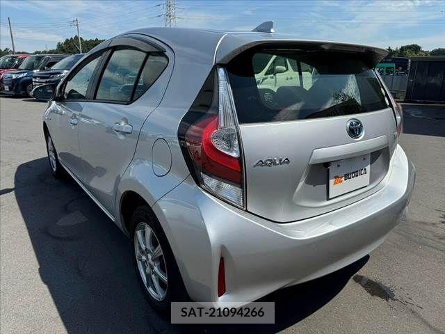 Toyota AQUA 2017-12 346307-12