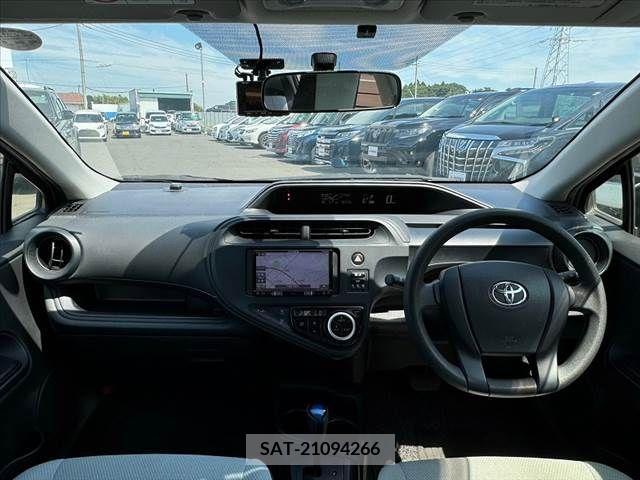 Toyota AQUA 2017-12 346307-1