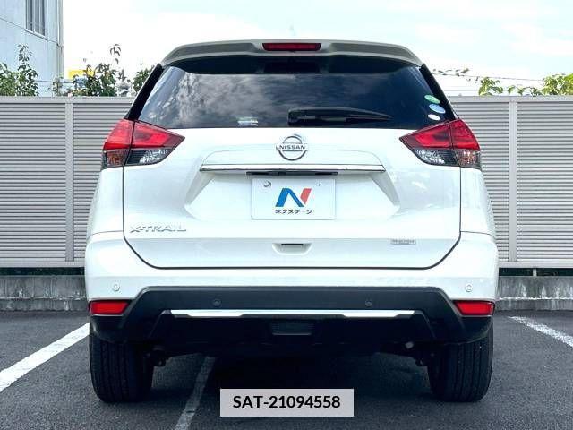 Nissan X-TRAIL 2018-06 371336-14