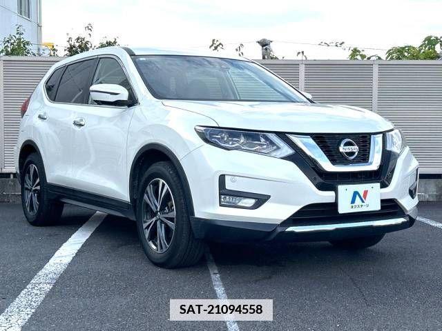 Nissan X-TRAIL 2018-06 371336-15