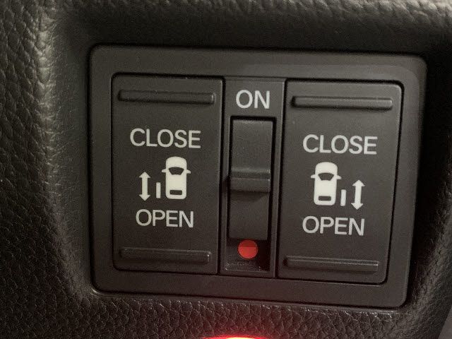 Honda N BOX CUSTOM 2018-07 4111-10