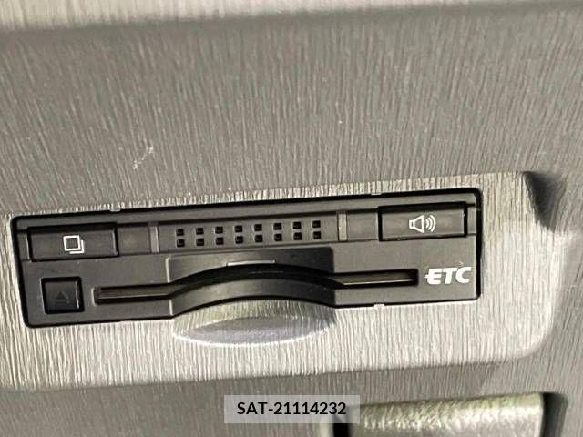 Toyota PRIUS ALPHA 2011-12 340517-6