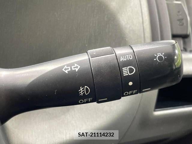 Toyota PRIUS ALPHA 2011-12 340517-5