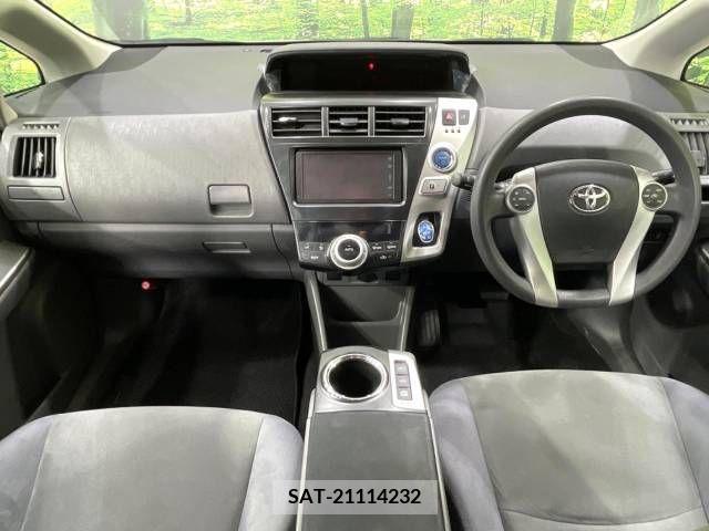 Toyota PRIUS ALPHA 2011-12 340517-1