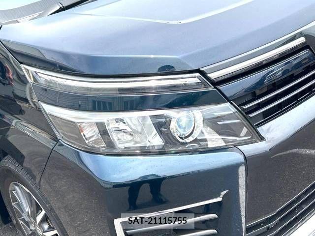 Toyota VOXY 2014-02 370490-11
