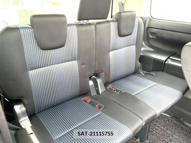 Toyota VOXY 2014-02 370490-9