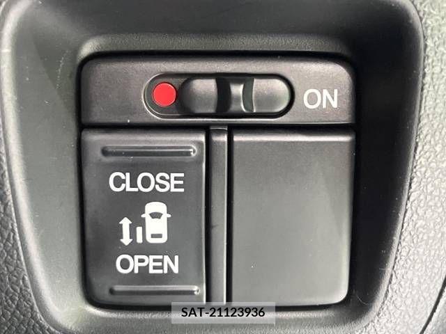Honda N BOX CUSTOM 2014-02 379234-5