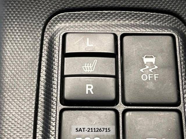 Toyota AQUA 2015-06 356162-7
