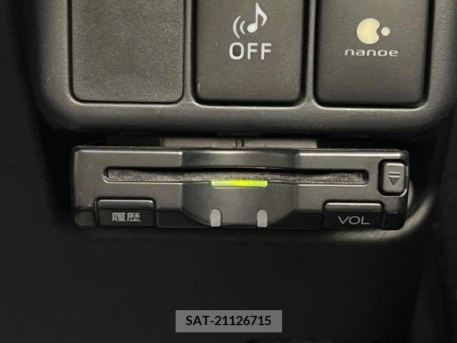Toyota AQUA 2015-06 356162-3