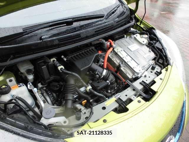 Nissan NOTE 2018-07 365283-16