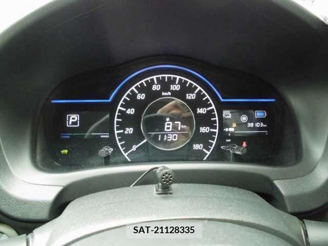Nissan NOTE 2018-07 365283-15