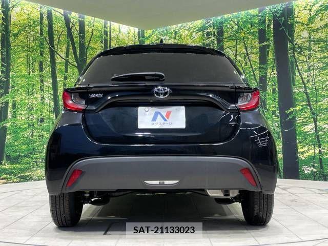Toyota YARIS 2023-06 371468-15