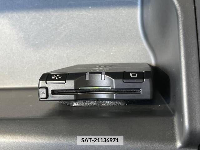 Toyota ISIS 2009-12 346020-6