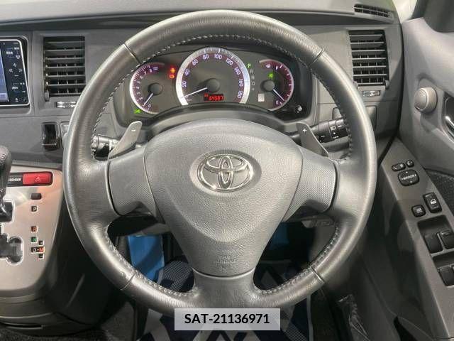 Toyota ISIS 2009-12 346020-12