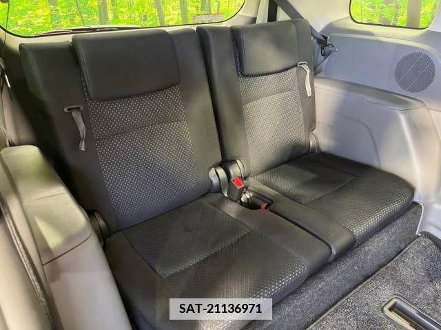 Toyota ISIS 2009-12 346020-10