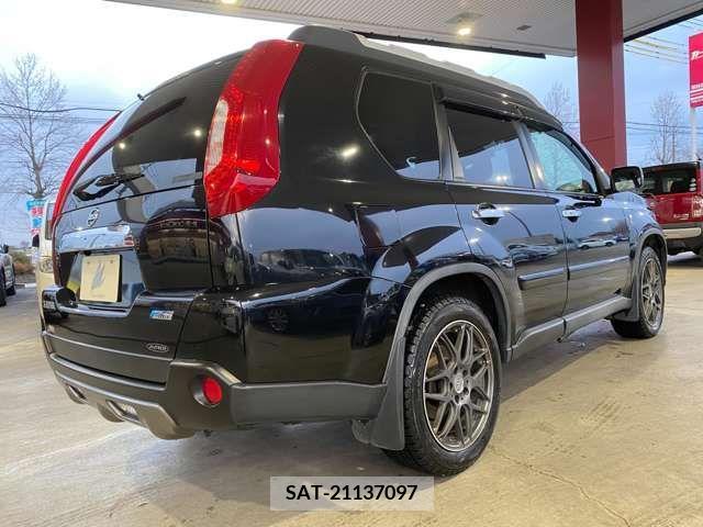 Nissan X-TRAIL 2012-11 373407-4