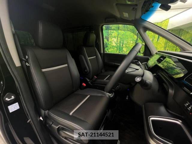 Honda e 2017-10 243870-7