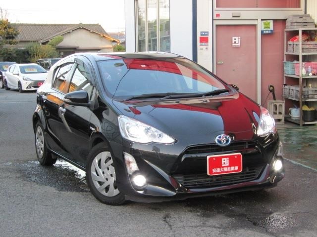 Toyota AQUA 2016-12 183098-3