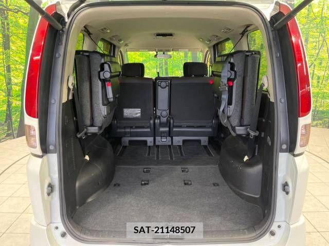 Nissan SERENA 2010-05 327044-11