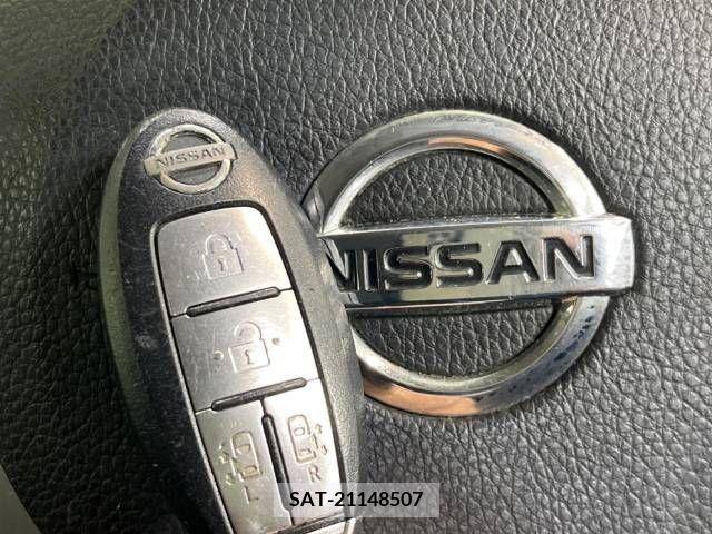 Nissan SERENA 2010-05 327044-8