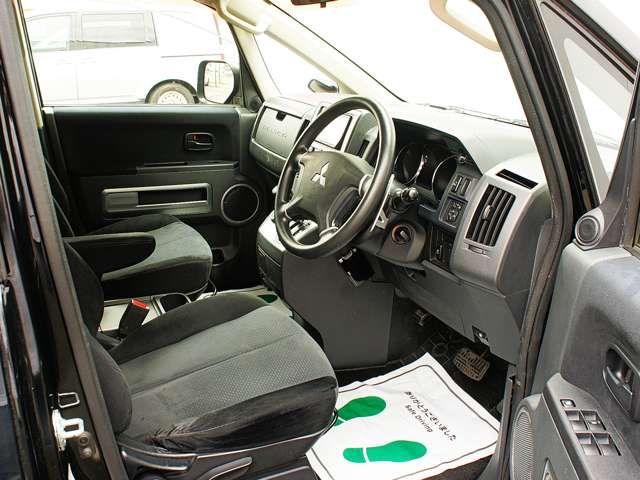 Mitsubishi DELICA D5 2010-08 11595-9