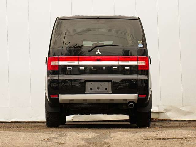 Mitsubishi DELICA D5 2010-08 11595-6