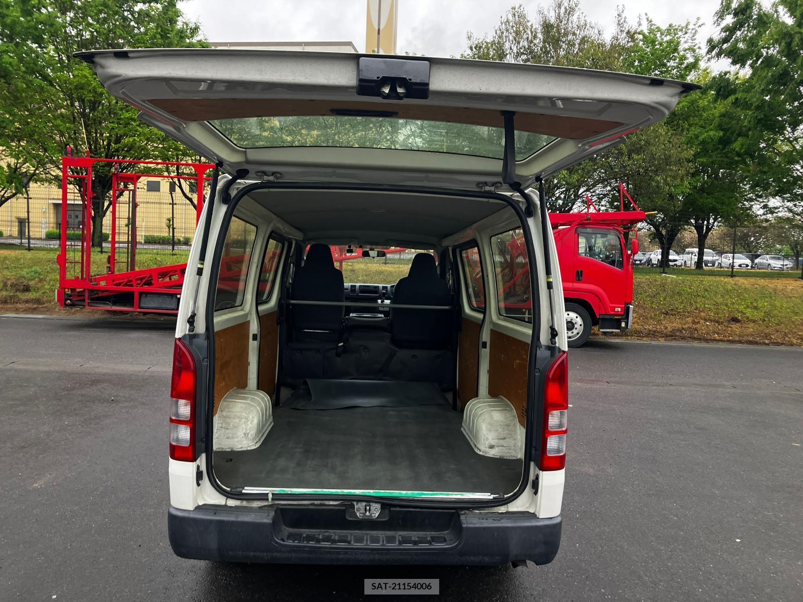Toyota HIACE VAN 2017-02 258349-8