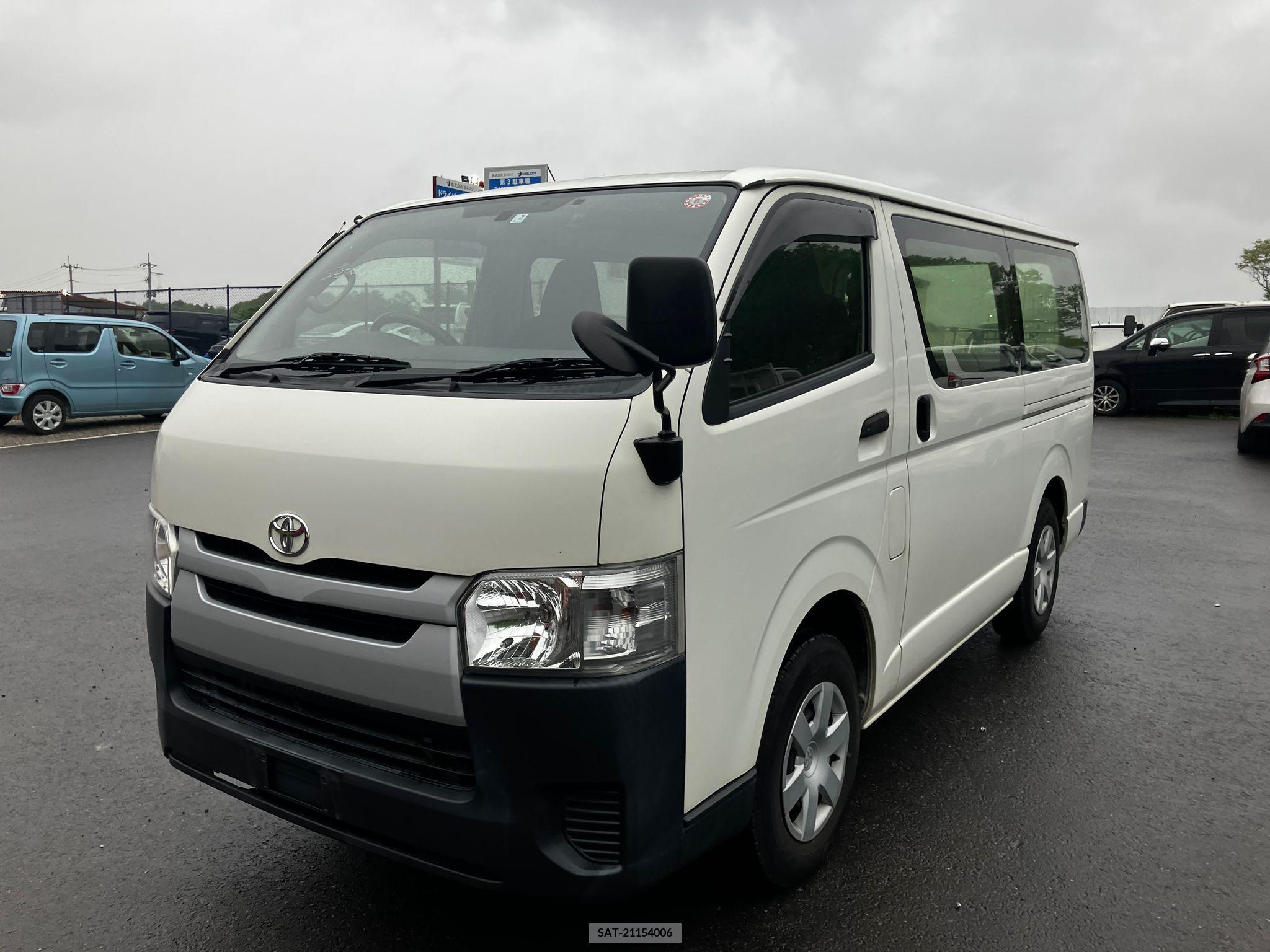 Toyota HIACE VAN 2017-02 258349-11