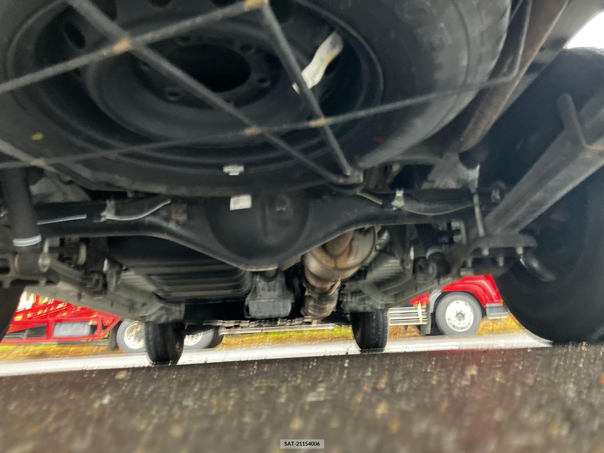 Toyota HIACE VAN 2017-02 258349-15