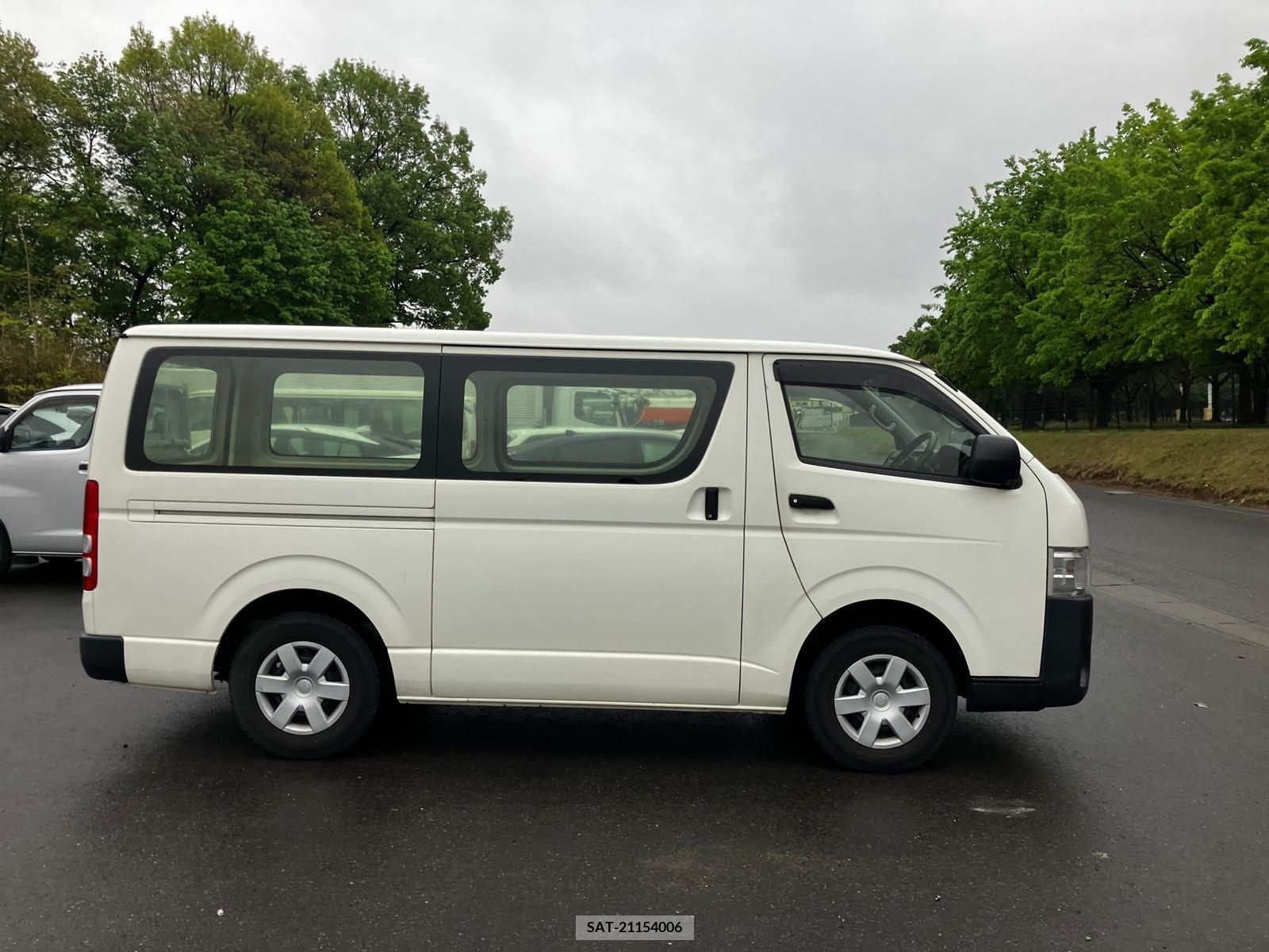 Toyota HIACE VAN 2017-02 258349-21