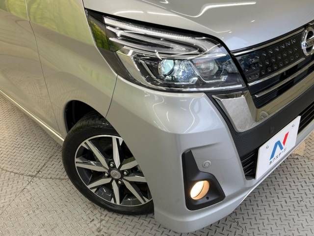Nissan DAYZ ROOX 2018-10 28427-12