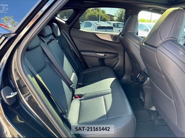 Lexus NX 2023-10 275697-19