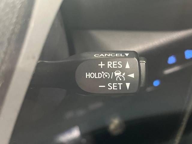 Toyota C-HR 2017-05 188155-6