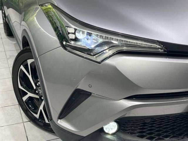 Toyota C-HR 2017-05 188155-11