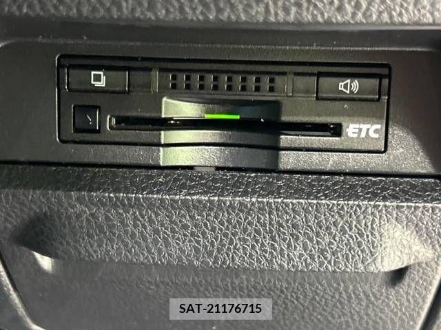 Toyota VOXY 2016-08 394968-7