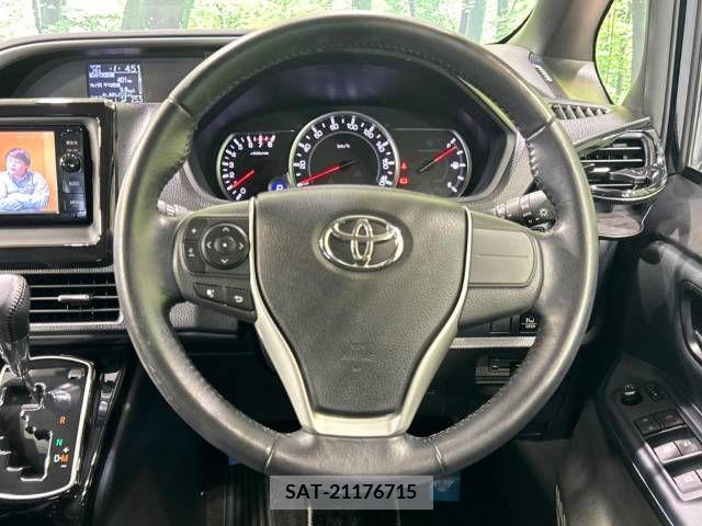 Toyota VOXY 2016-08 394968-12