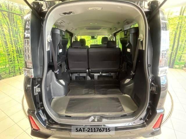 Toyota VOXY 2016-08 394968-11