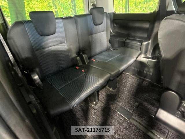 Toyota VOXY 2016-08 394968-10