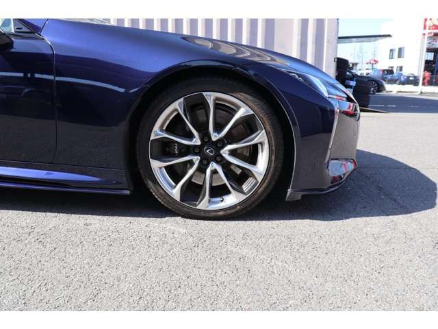 Lexus LC 2017-07 4807-8